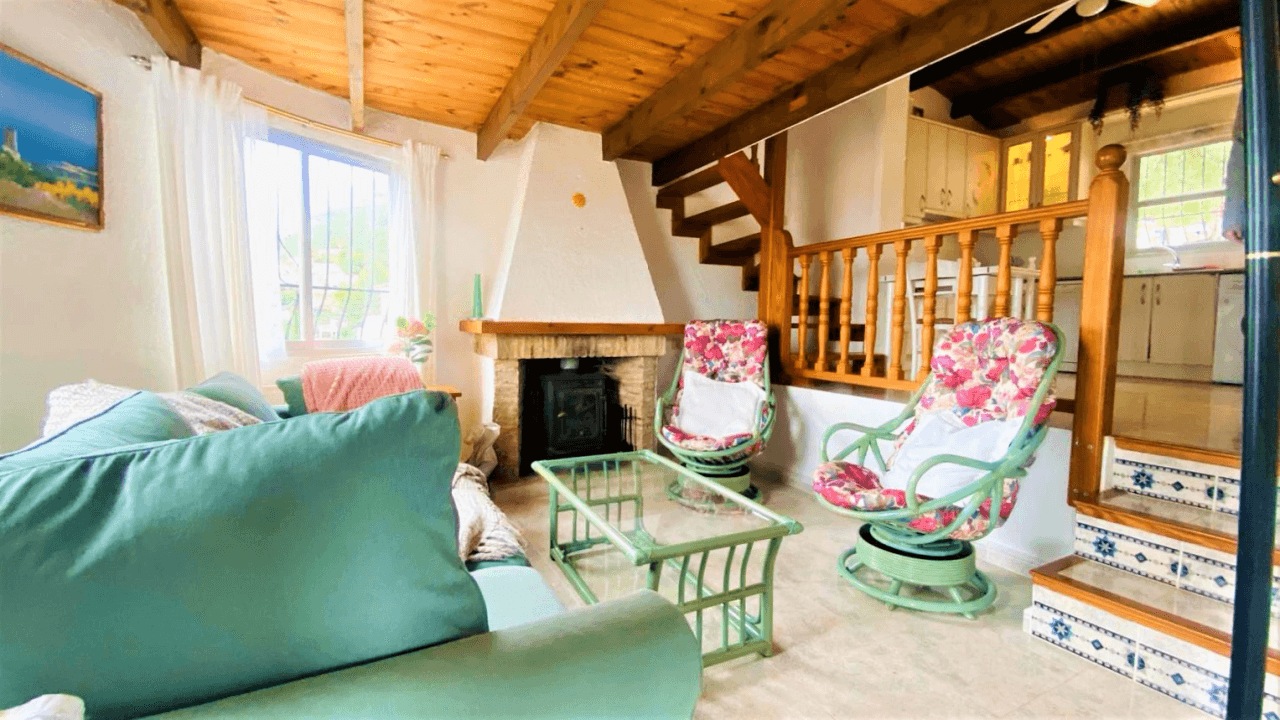 Encantadora villa en la zona del Montgó con vistas panorámicas al mar, al castillo y a la ciudad de Dénia