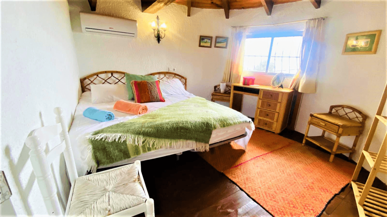 Encantadora villa en la zona del Montgó con vistas panorámicas al mar, al castillo y a la ciudad de Dénia