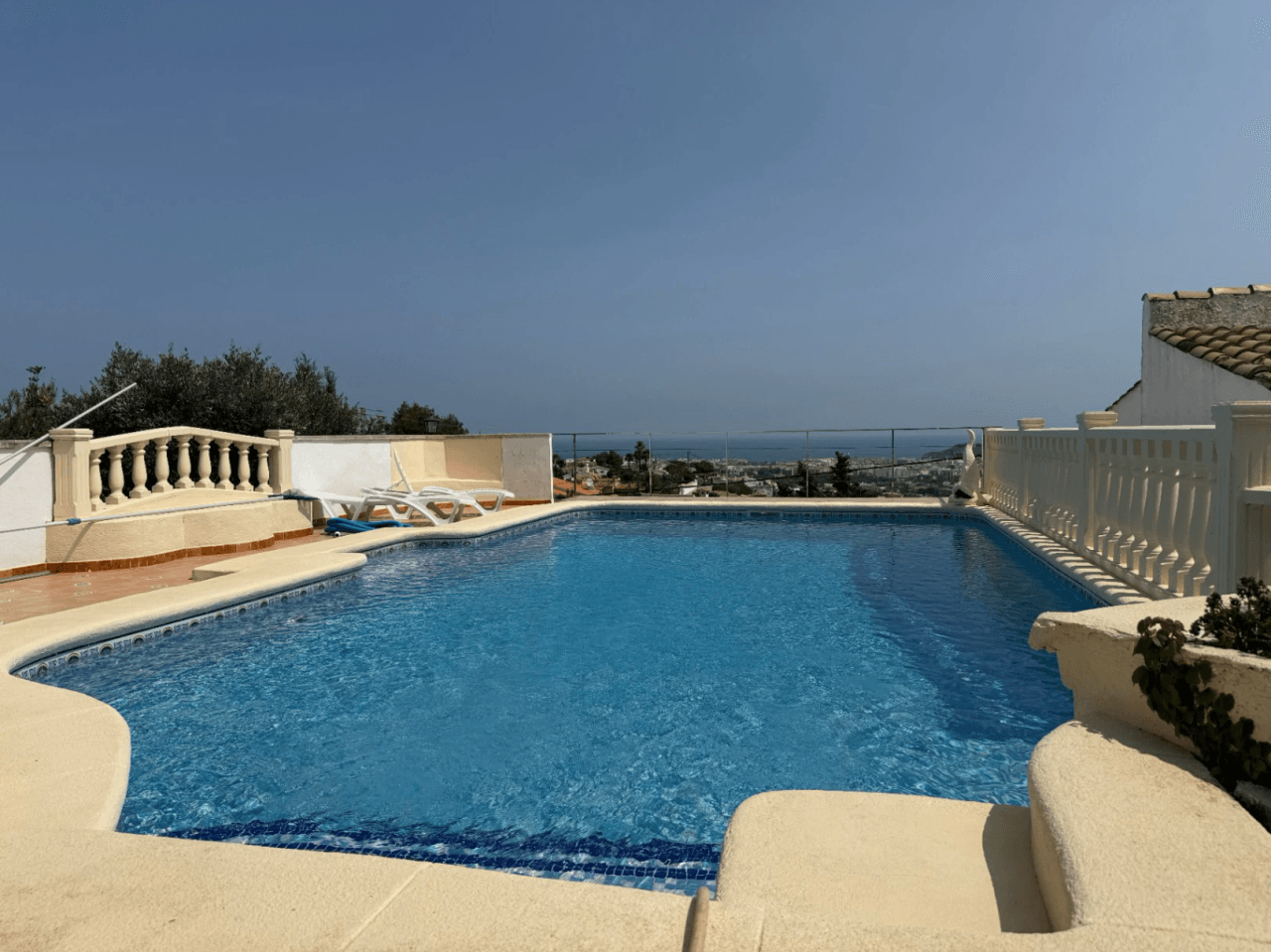 Encantadora villa en la zona del Montgó con vistas panorámicas al mar, al castillo y a la ciudad de Dénia