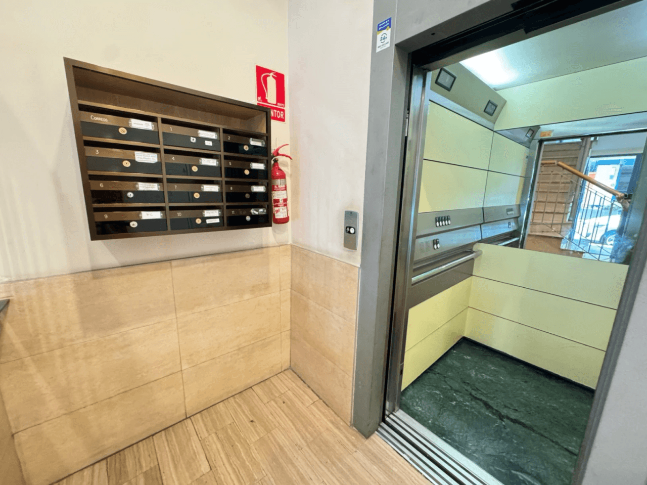 Piso en venta de 107 m2  en centro de Dénia.