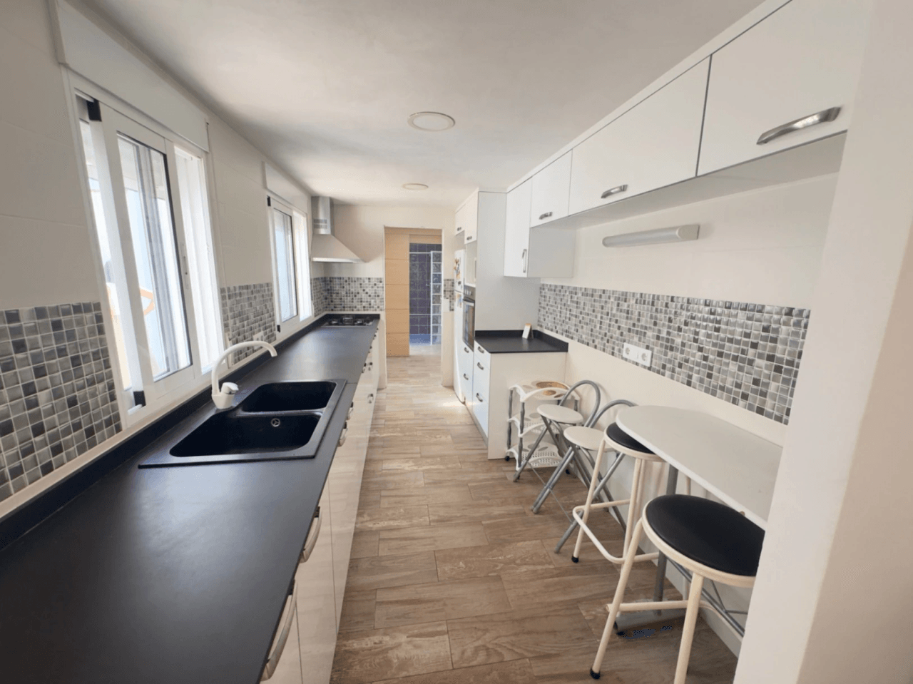 Piso en planta baja con terraza privada en centro de Orba