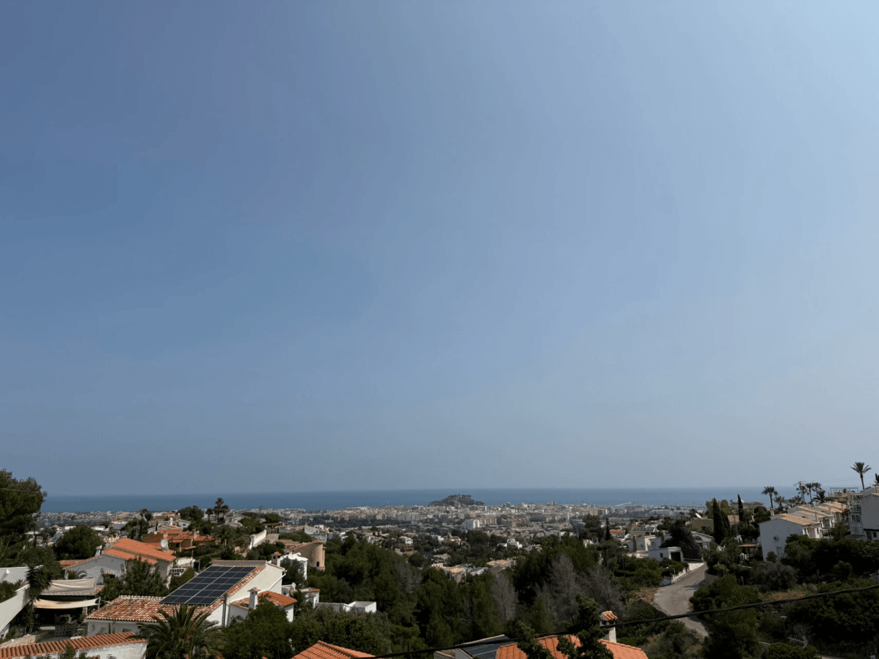 Encantadora villa en la zona del Montgó con vistas panorámicas al mar, al castillo y a la ciudad de Dénia