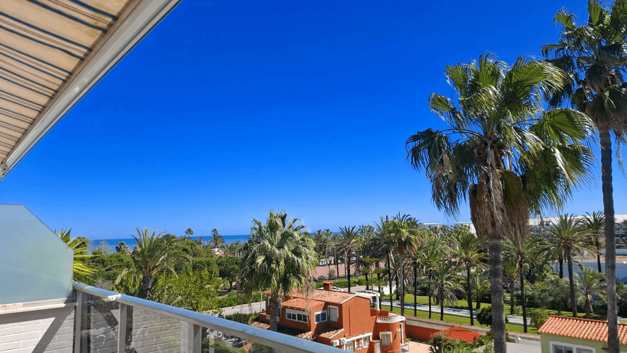 ATICO DUPLEX CON VISTAS AL MAR