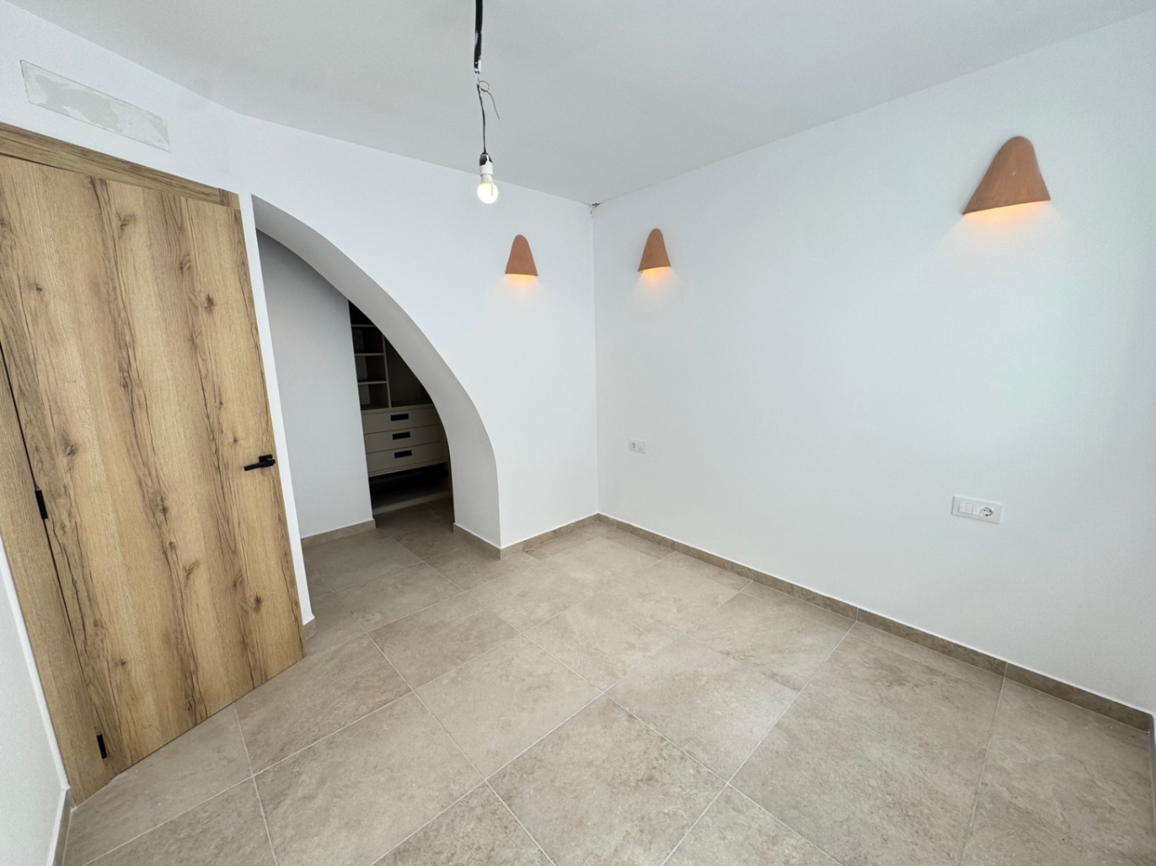 Casa de pueblo en centro Oliva con 3 viviendas dentro