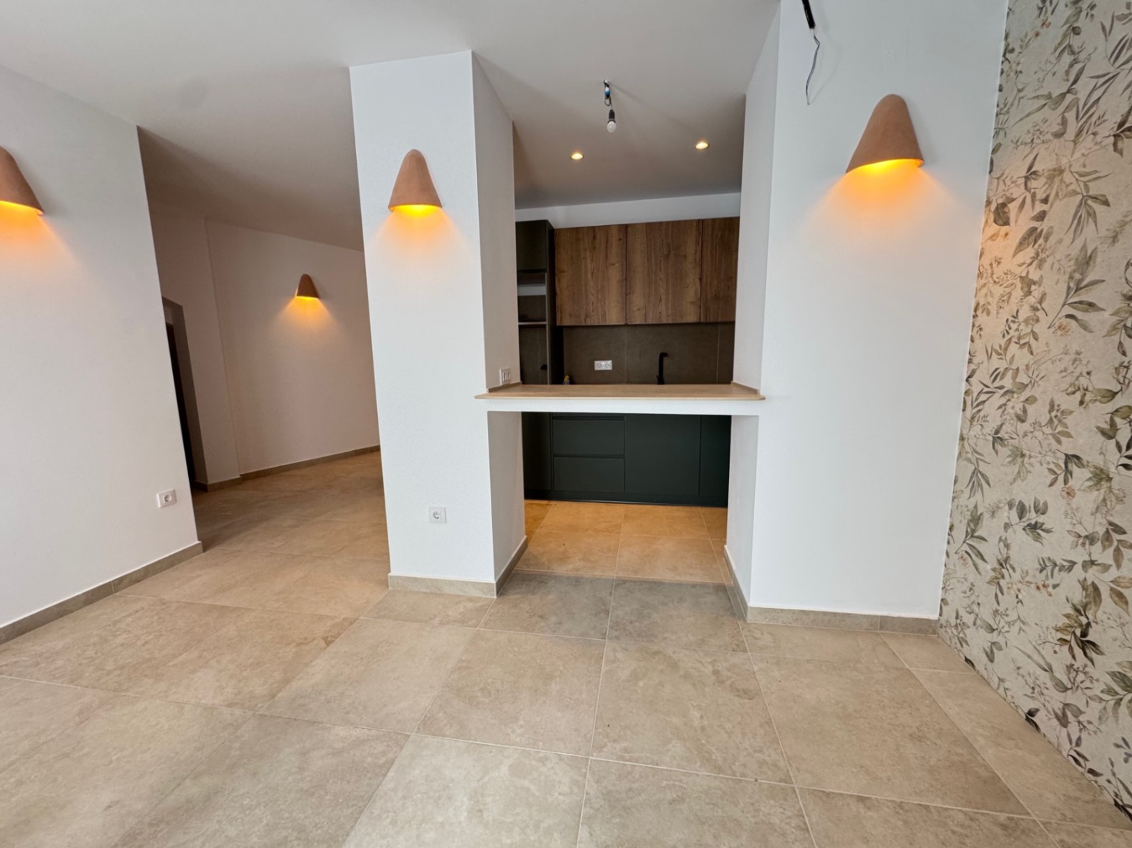Casa de pueblo en centro Oliva con 3 viviendas dentro