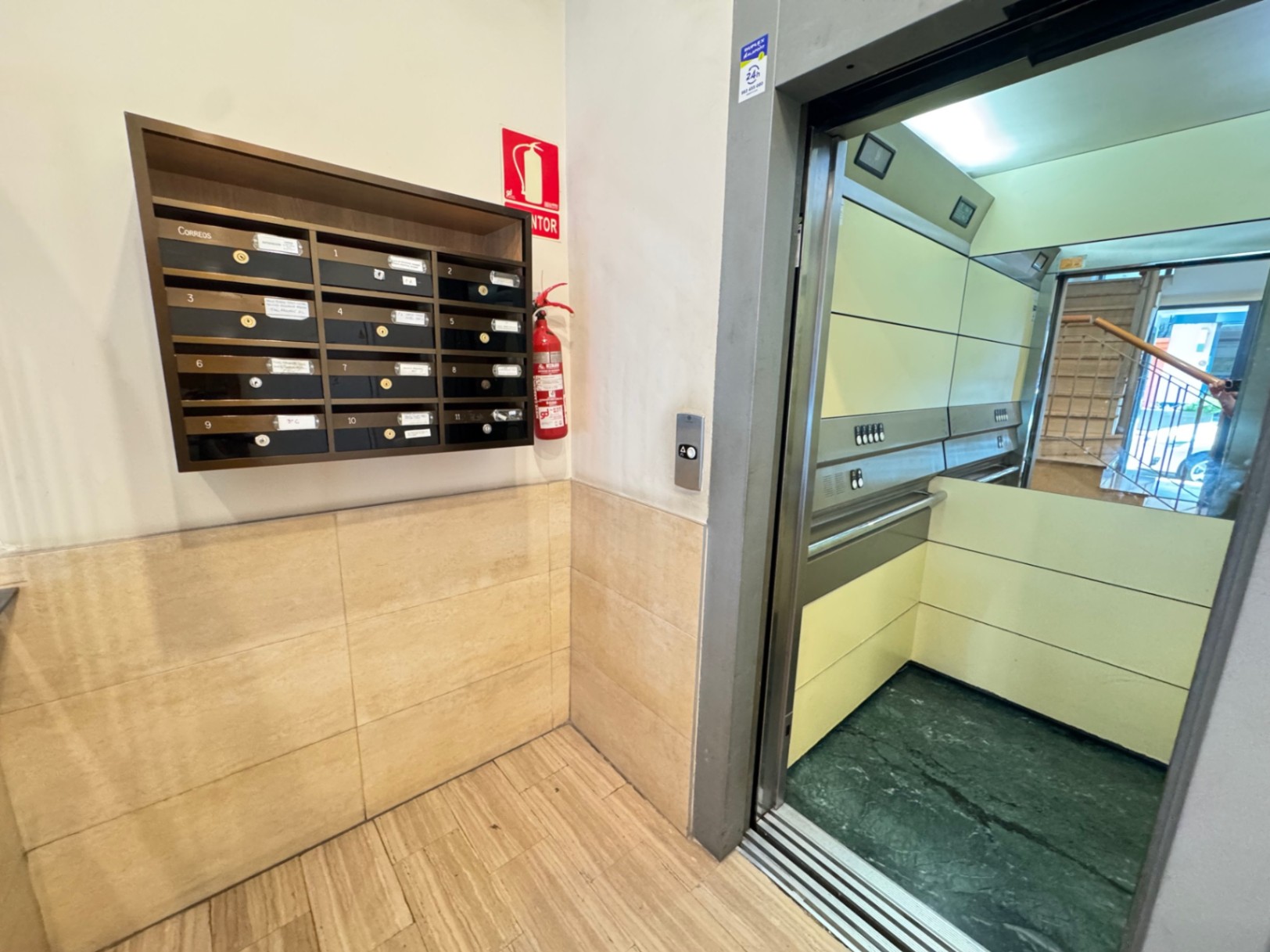 Piso en venta de 107 m2  en centro de Dénia.